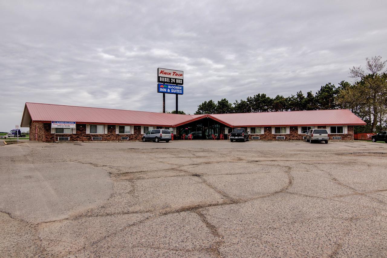 Bloomer Inn & Suites ภายนอก รูปภาพ
