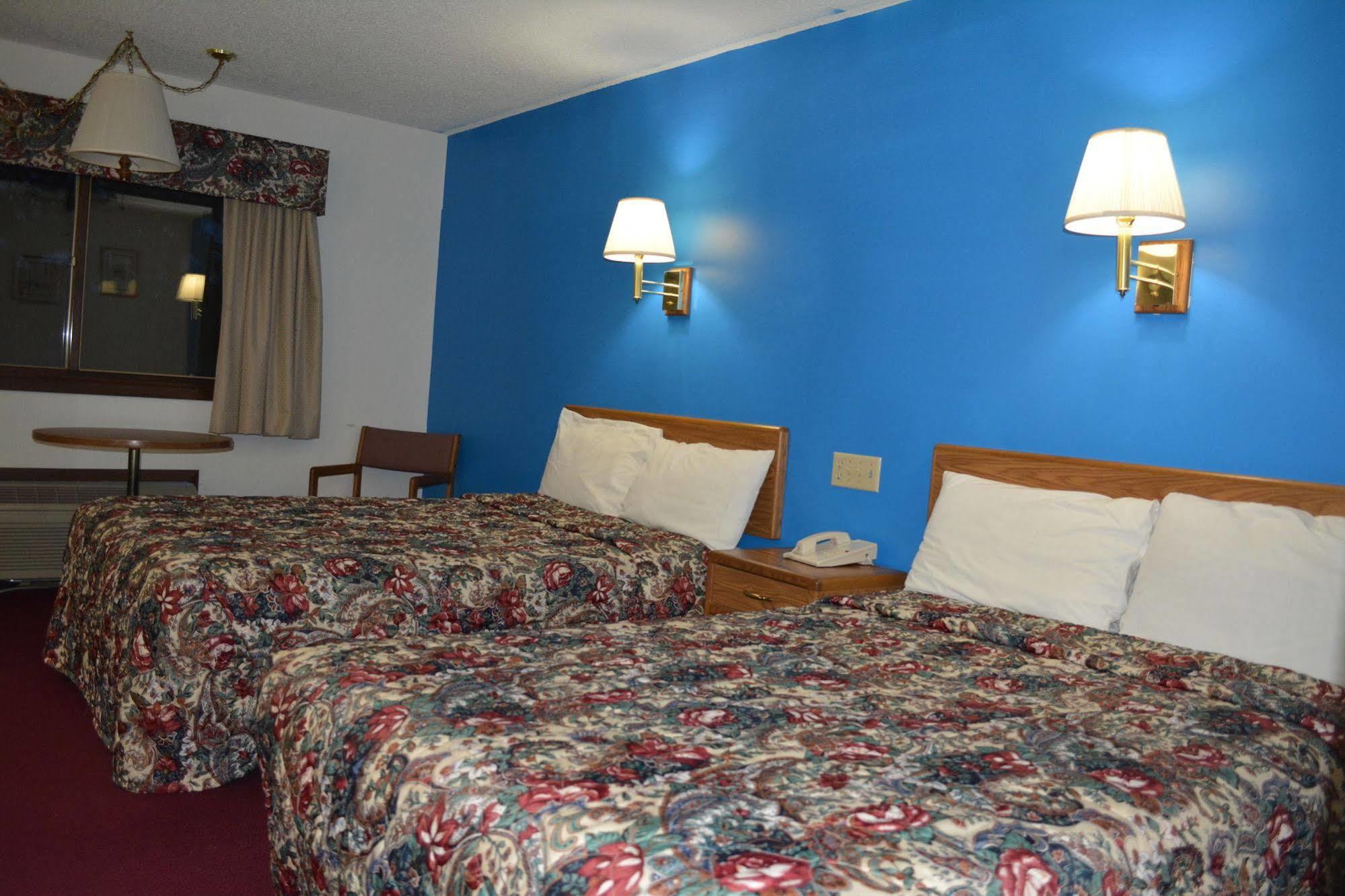 Bloomer Inn & Suites ภายนอก รูปภาพ