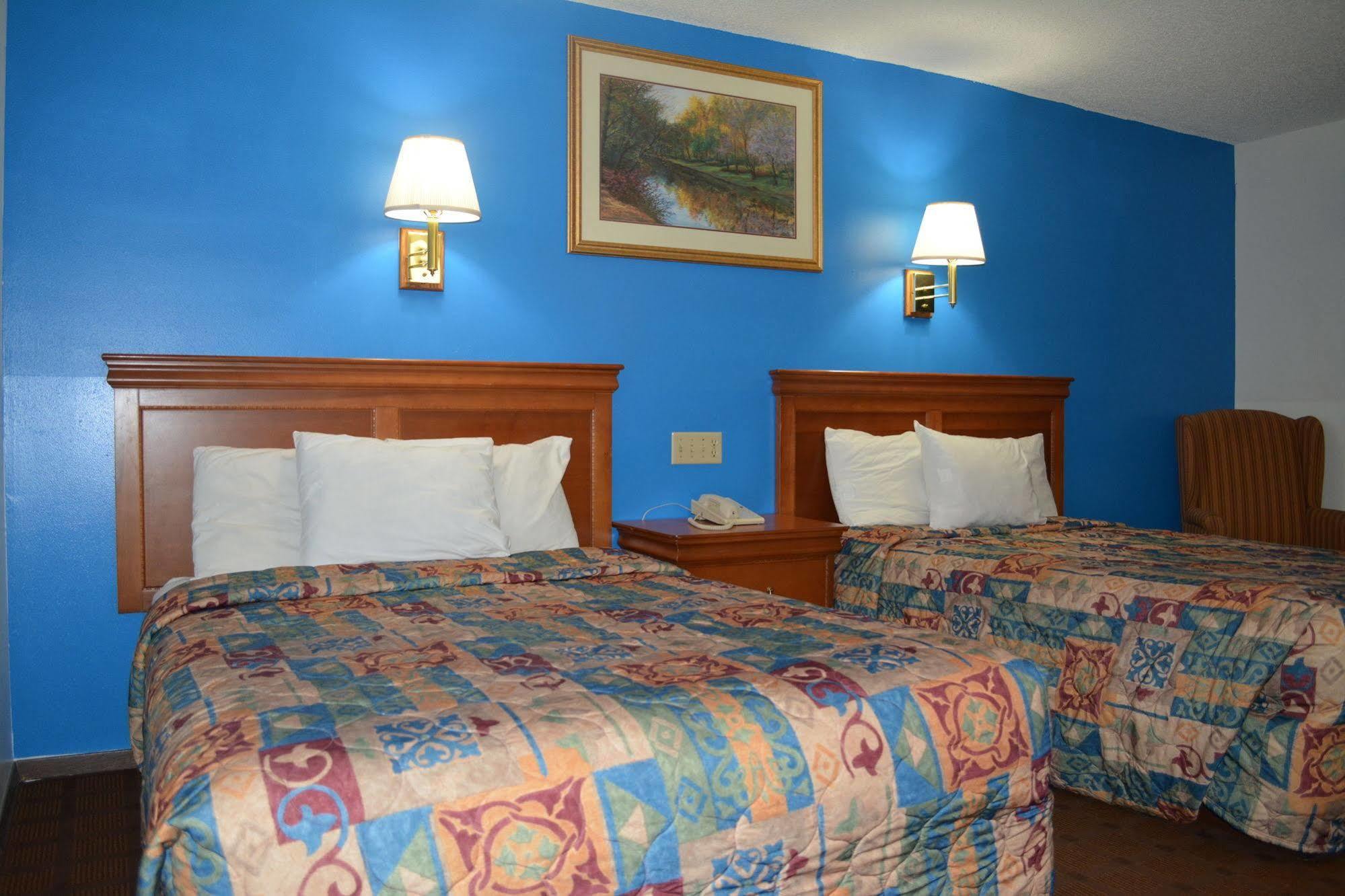 Bloomer Inn & Suites ภายนอก รูปภาพ